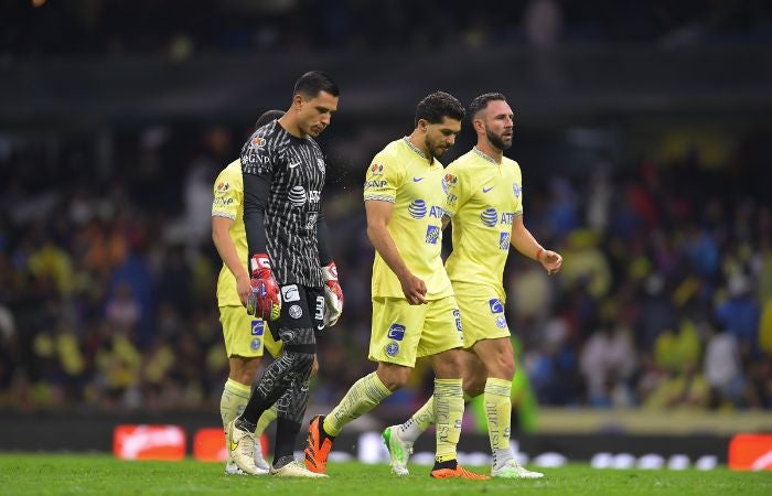 Ángel Malagón, Henry Martín y Miguel Layún con América