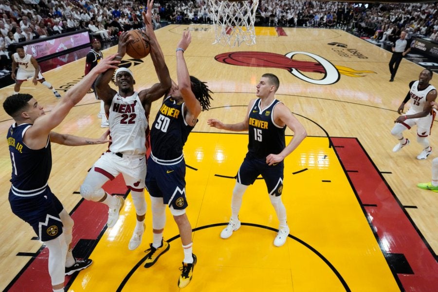 Jimmy Butler contra Aaron Gordon, Michael Porter Jr. y Nikola Jokic