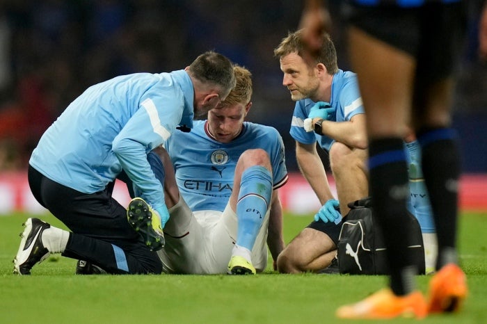 Kevin De Bruyne tuvo que salir de la Final por lesión