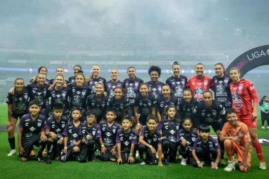 Plantel de Tuzas en el Estadio Azteca