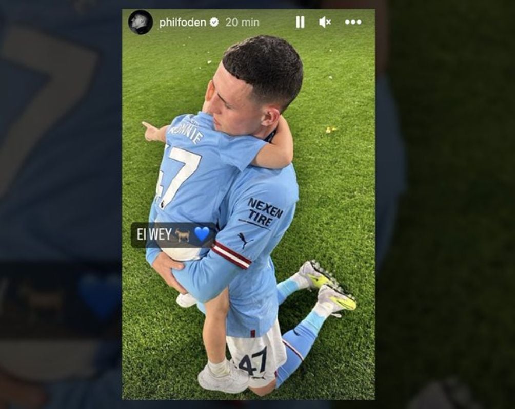 Foden se abrazó con su hijo