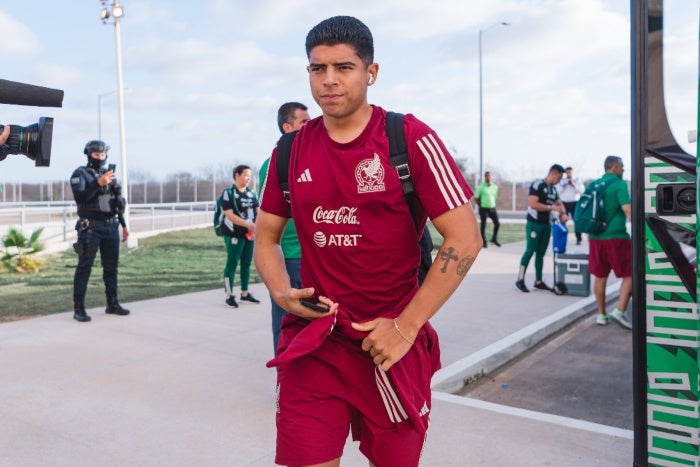 Víctor Guzmán con la Selección Mexicana