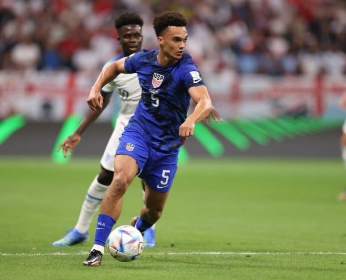 Antonee Robinson durante el Mundial de Qatar 2022