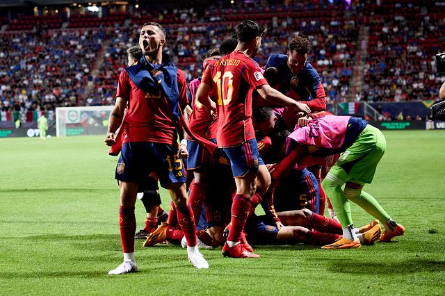 Selección Española celebrando en la Nations League