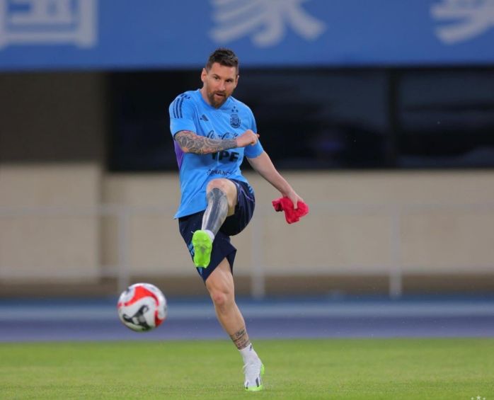 Messi en su estadía en China para el partido contra Australia