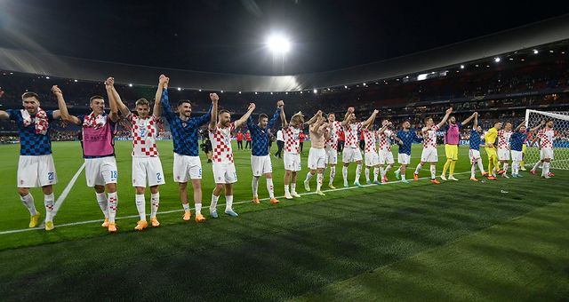 Selección de Croacia celebrando en la Nations League