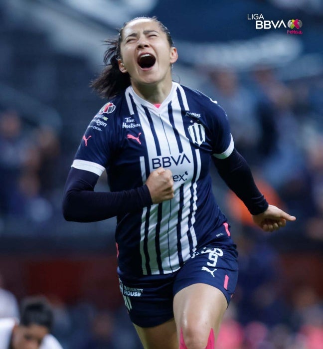 Desirée Monsiváis durante un partido con Monterrey