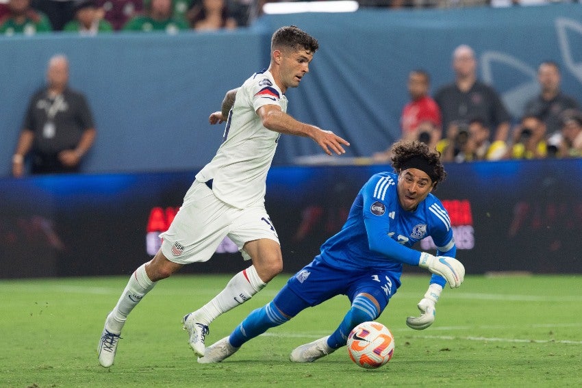 Memo Ochoa en el juego ante Estados Unidos