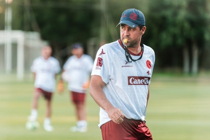 André Jardine durante entrenamiento con el Atlético de San Luis