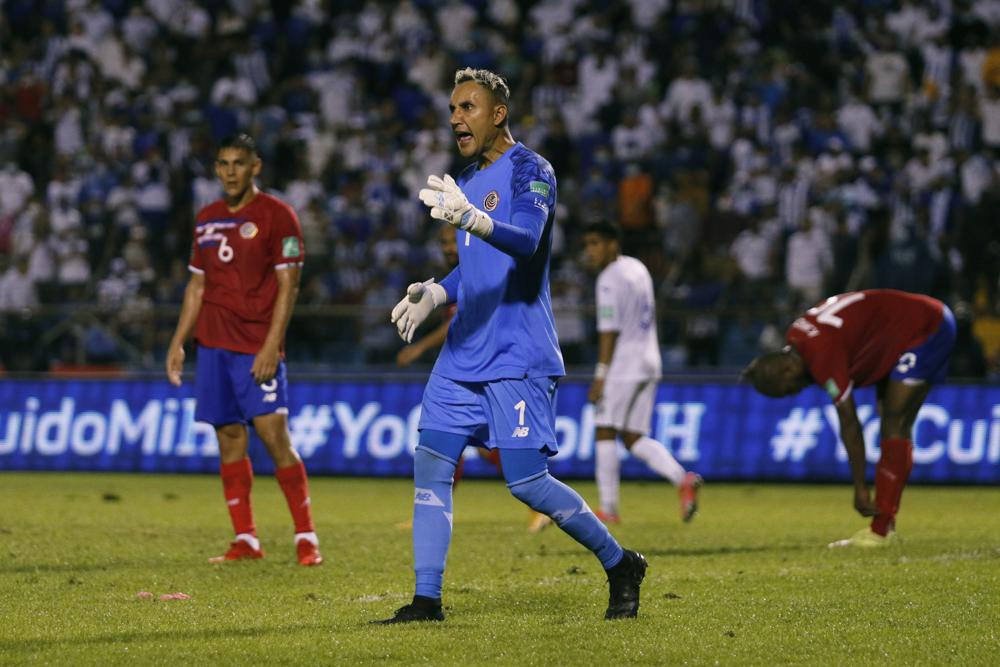 Keylor vistiendo los colores de Costa Rica 