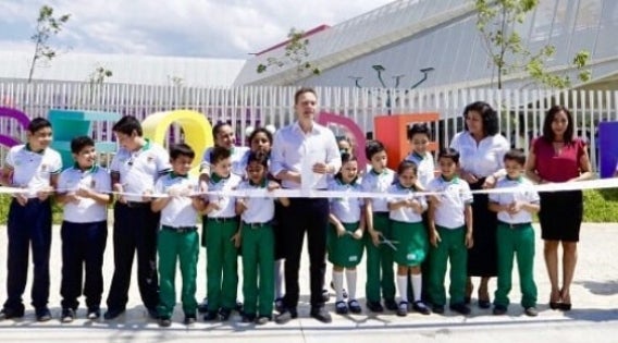 Velasco en la inauguración del primer MuseoDelNiño en Chiapas