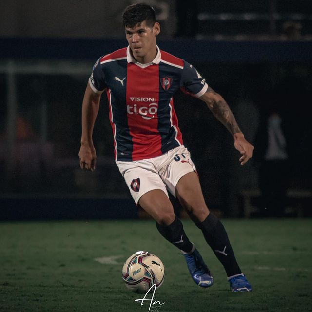 Robert Morales con Cerro Porteño