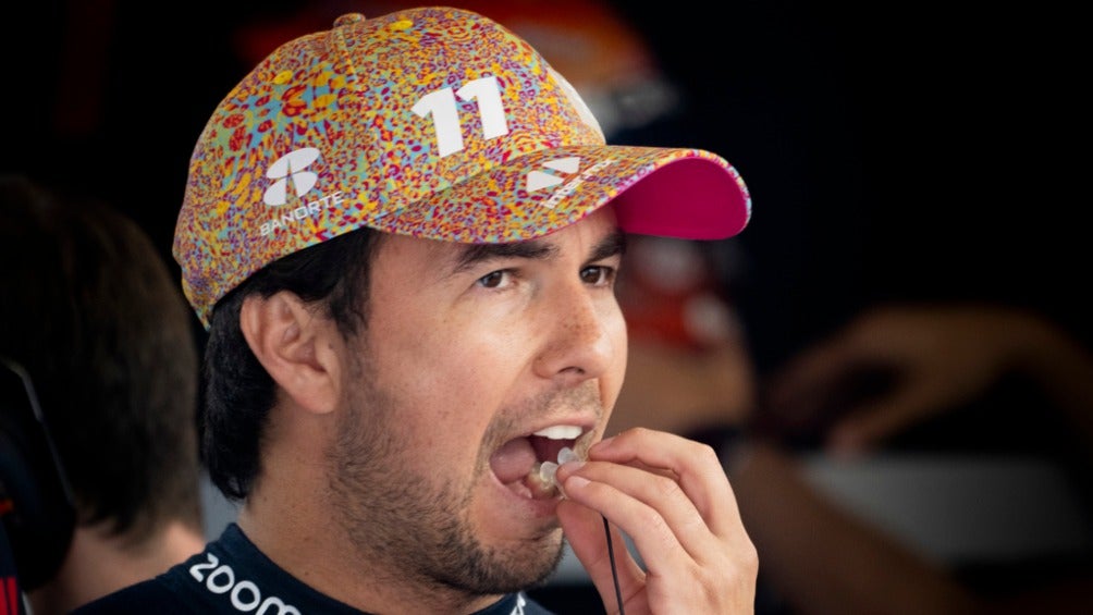 'Checo' Pérez presume casco para el Gran Premio de Canadá inspirado en Indiana Jones