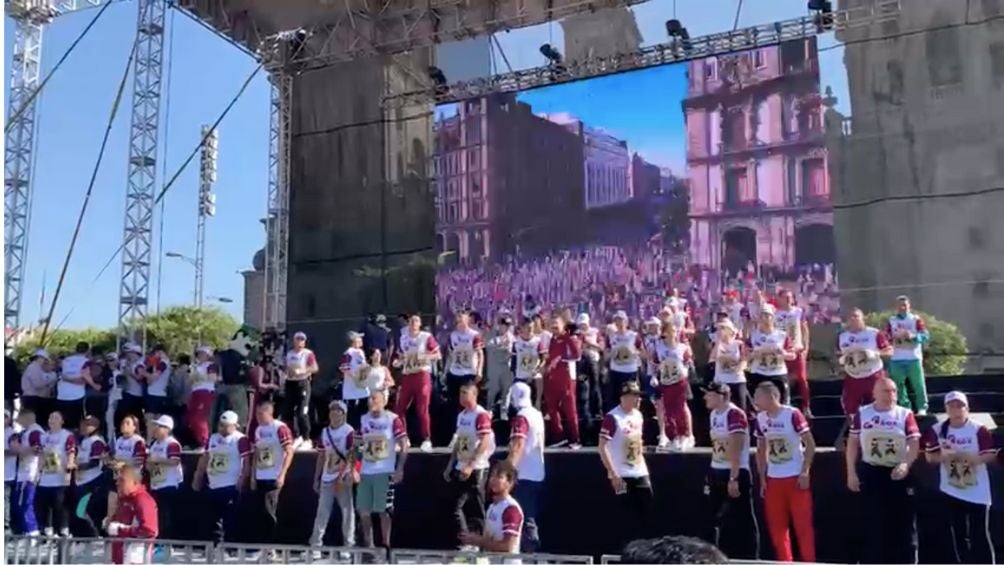 La Clase masiva de Box en el Zócalo Capitalino