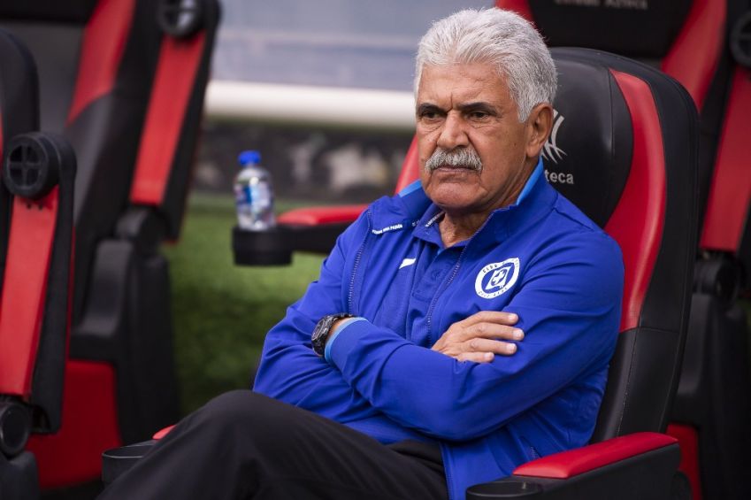 'Tuca' Ferretti durante el Cruz Azul vs Atlas