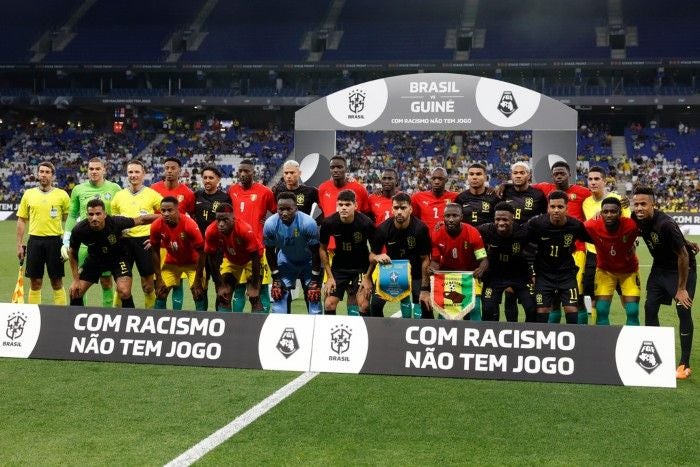 Brasil vs Guinea en contra del racismo