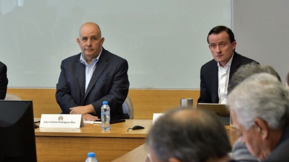 Rodríguez junto a Mikel Arriola en la Asamblea de Dueños