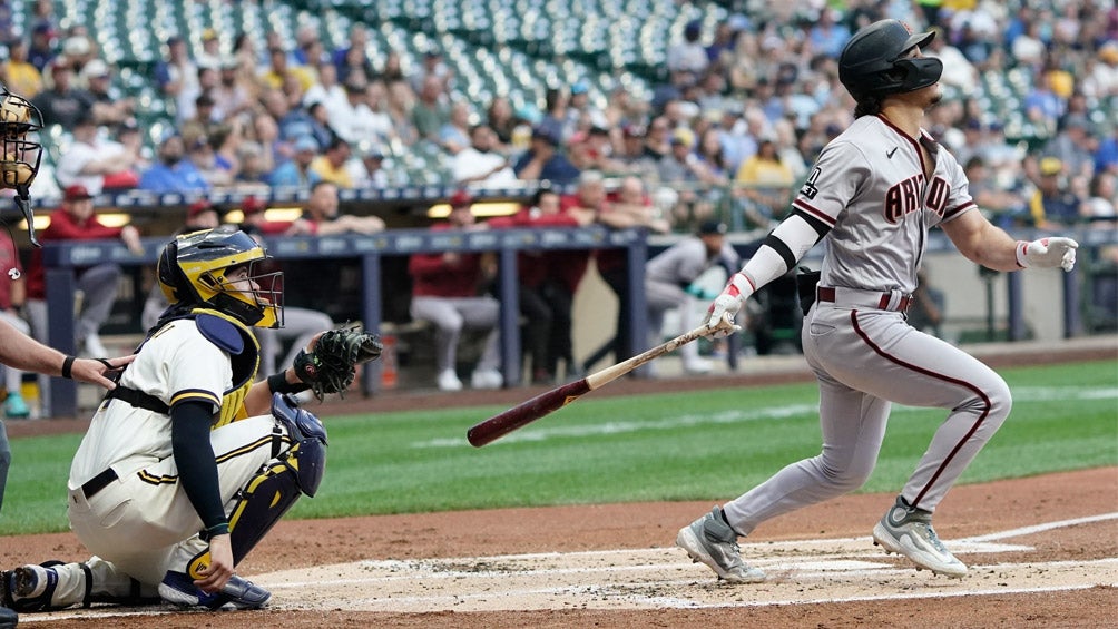 Alek Thomas conecta cuadrangular en su regreso a las Mayores