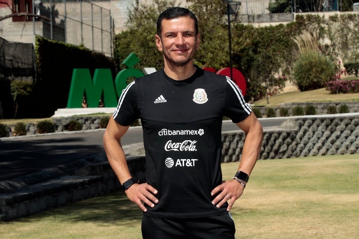 Jaime Lozano con la playera del Tri