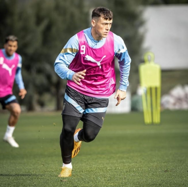 Federico Viñas durante un entrenamiento Uruguay