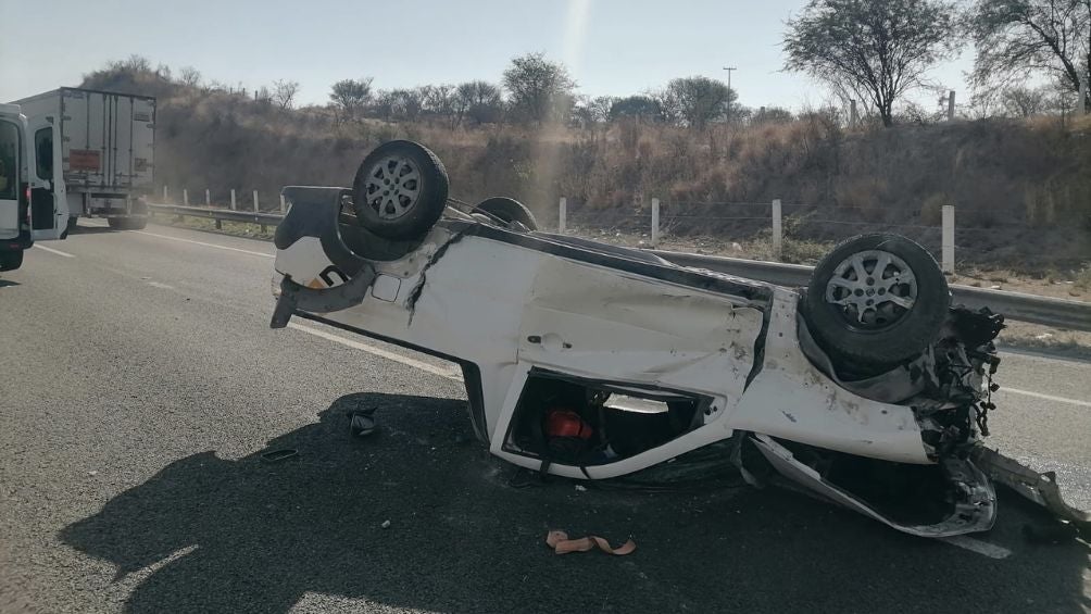 Uno de los autos involucrados en el accidente