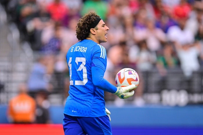 Memo Ochoa durante el partido de Nations League ante EU