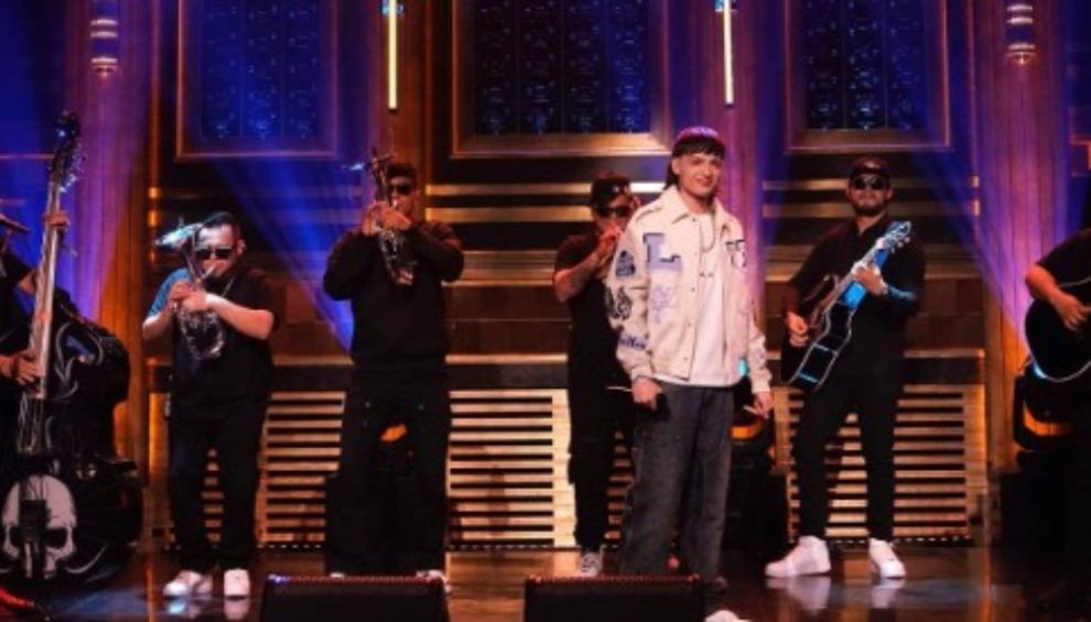 Peso Pluma en el programa de Jimmy Fallon