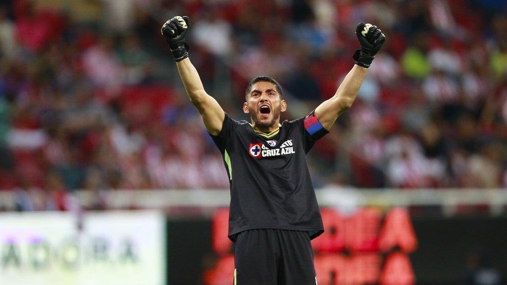 Jesús Corona jugará en Xolos tras 14 años en Cruz Azul