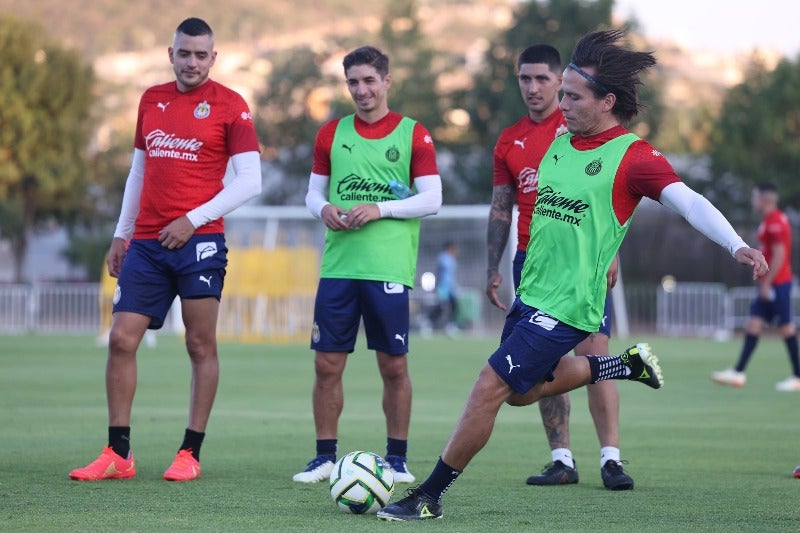 Chivas entrenando para su pretemporada 