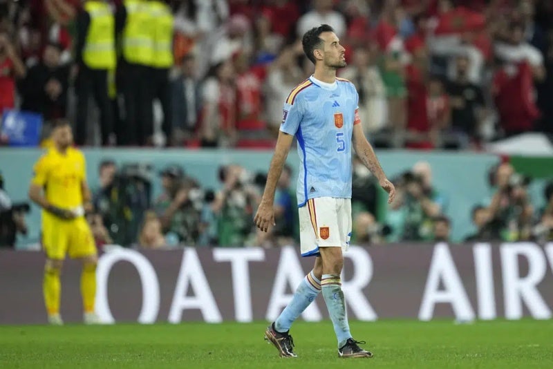 Sergio Busquets jugando para la Selección de España 