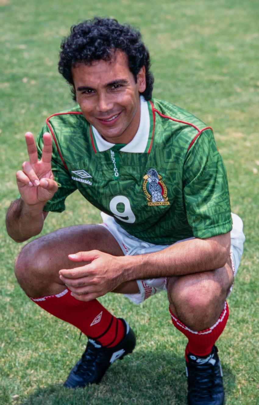 Hugo Sánchez cuando jugaba para el Tri