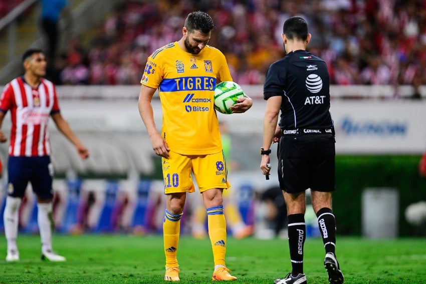 Gignac en un juego de Tigres