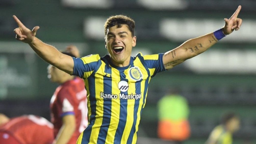 Luca Martínez Dupuy celebra un gol