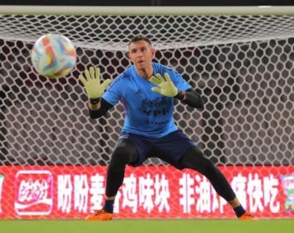 Emiliano Martínez entrenando con la Selección de Argentina 