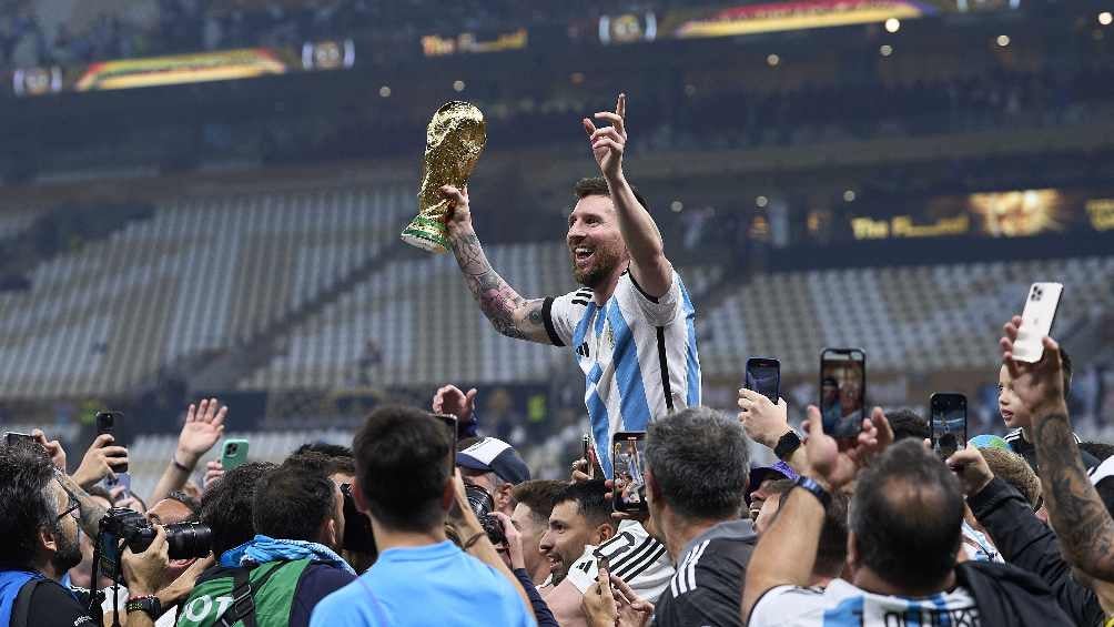 Lionel Messi sorprendió a los aficionados de Rosario en la despedida de Maxi Rodríguez