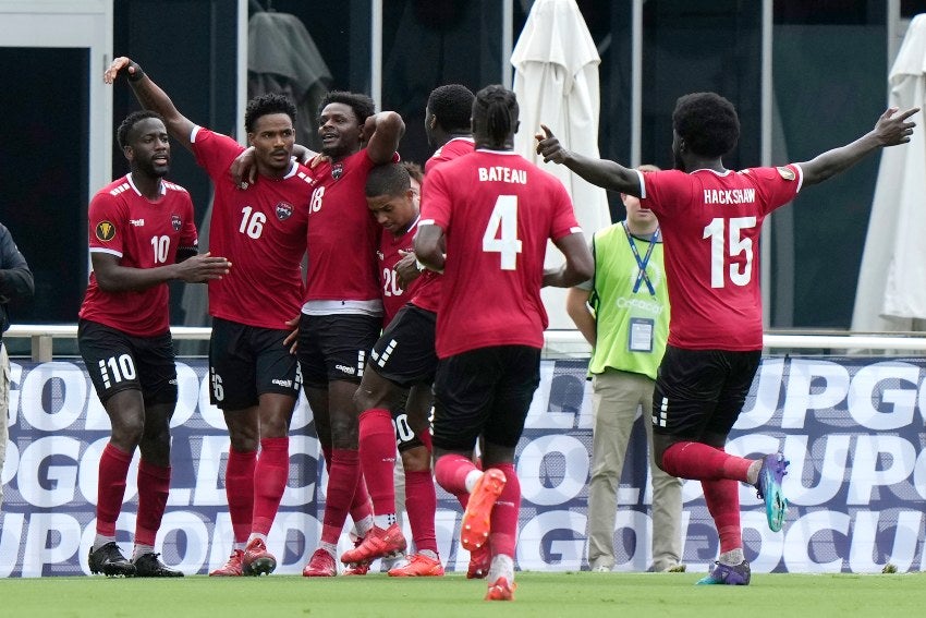Trinidad y Tobago en celebración de gol