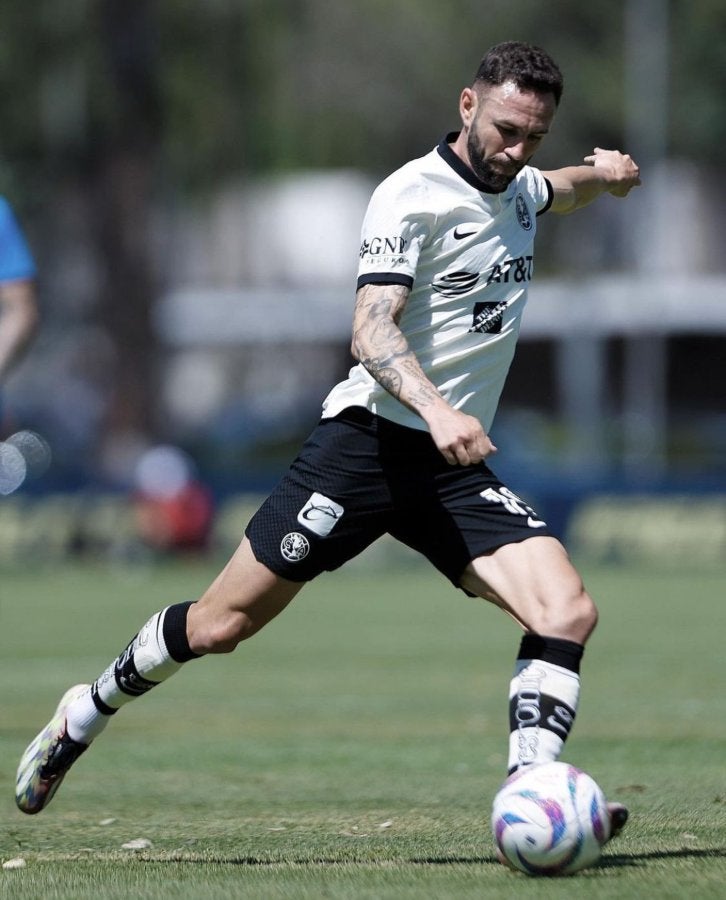 Miguel Layún en pretemporada con América