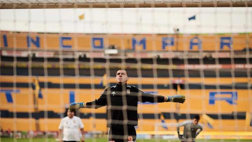 Nahuel no descarta jugar con Messi