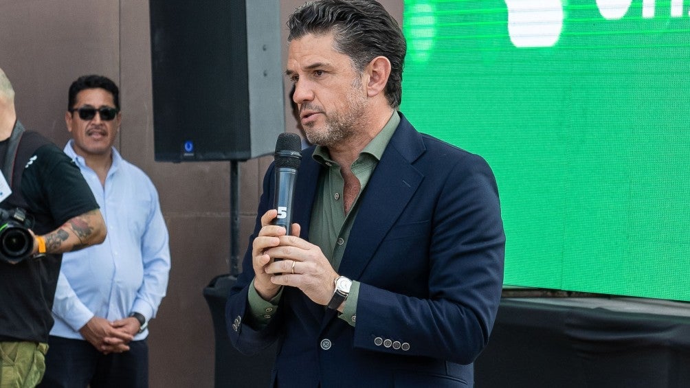 Alejandro Irarragorri en evento de Santos Laguna