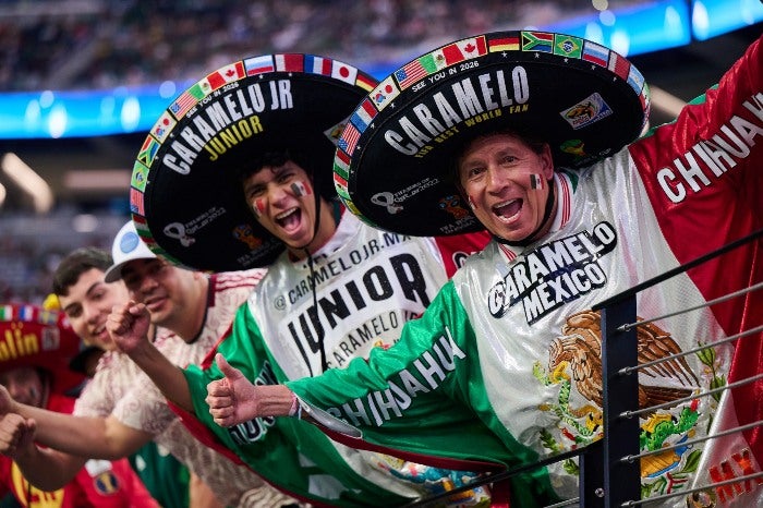 Caramelo en el partido de México vs Honduras de la Copa Oro