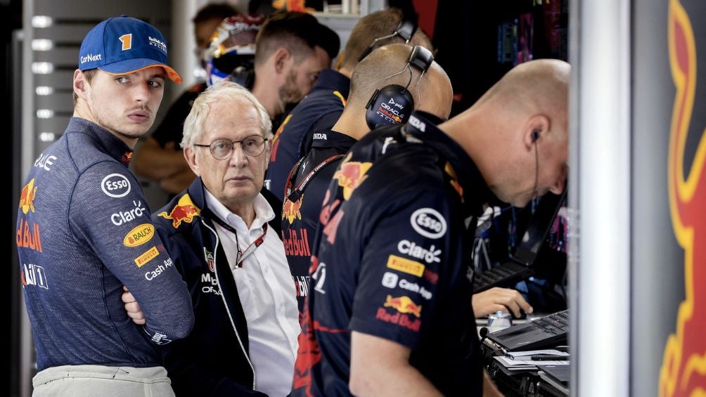 Marko junto a Max Verstappen