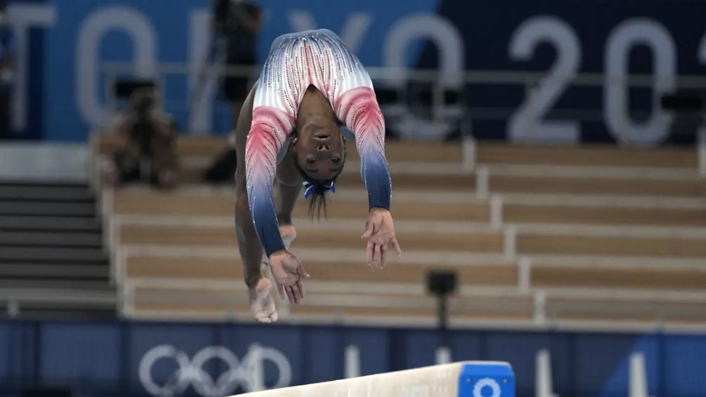 Biles durante una competencia