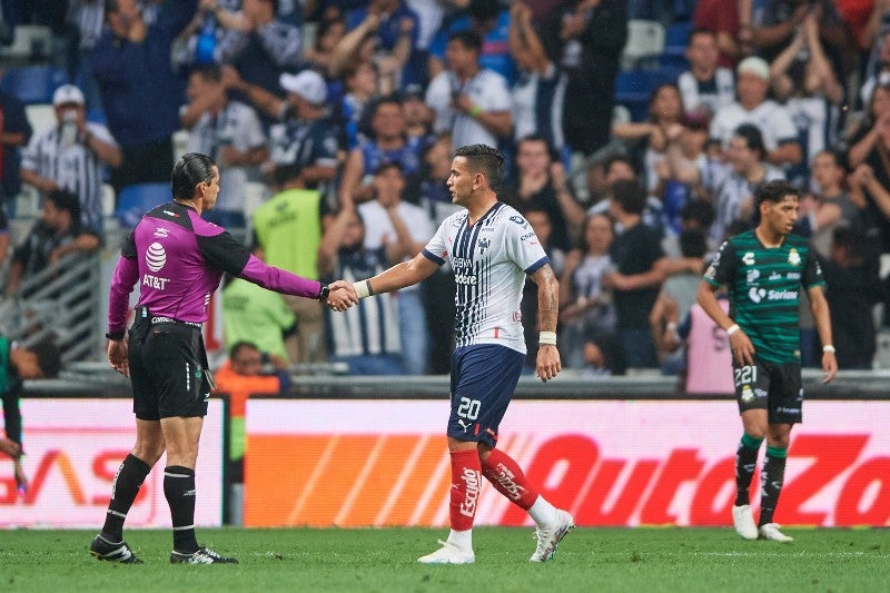 Sebastián Vegas vistiendo los colores de los Rayados 