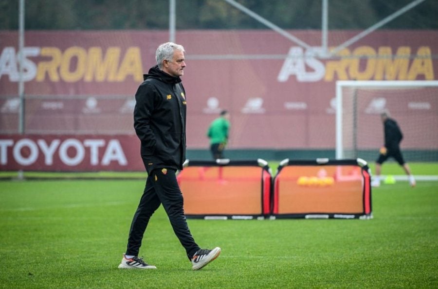 José Mourinho en entrenamiento de la Roma