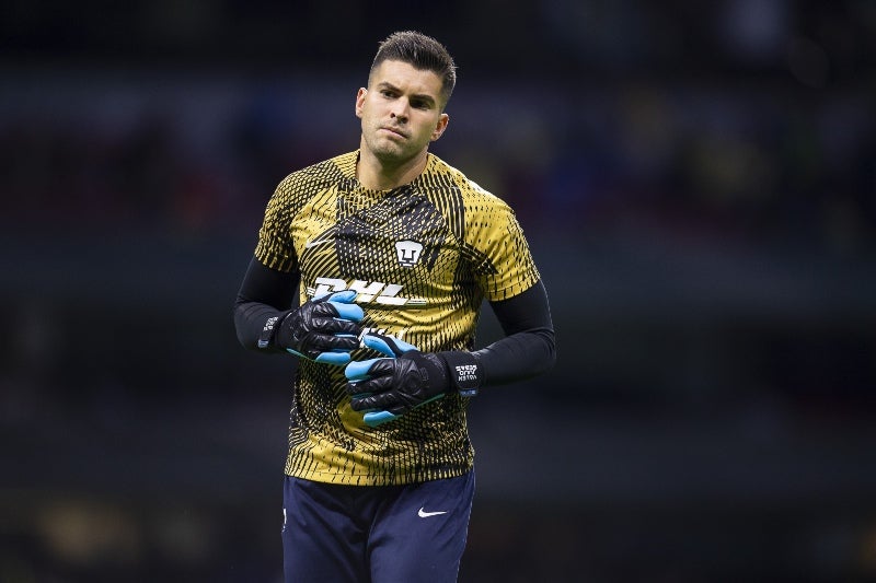 González entrenando previo a un juego 