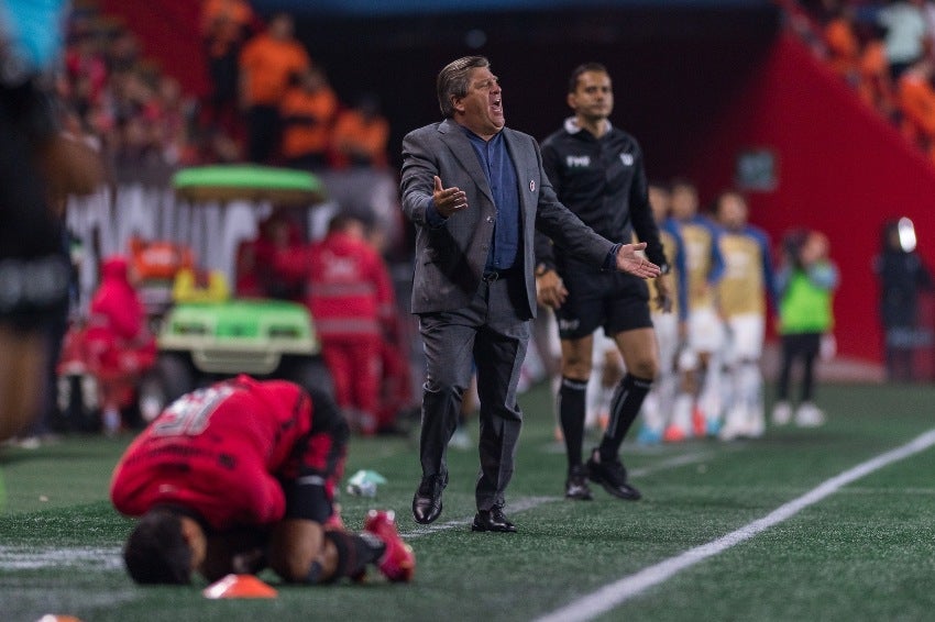 Piojo Herrera en el juego vs Pumas