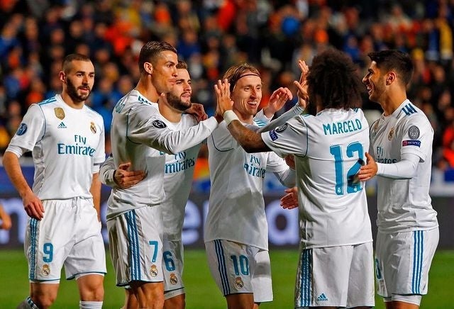 Jugadores del Real Madrid celebrando un gol 