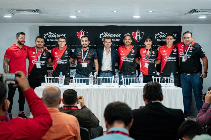 Aguirre en su presentación con Atlas