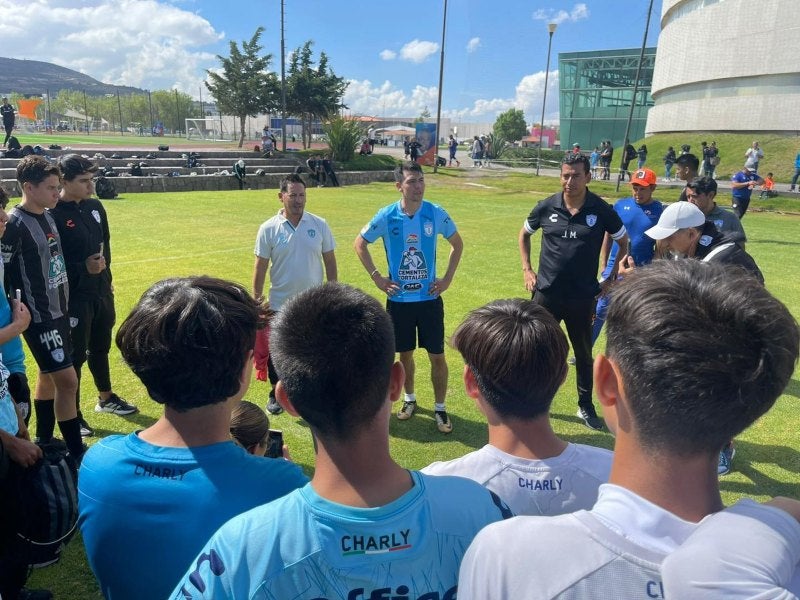 Lozano con la Sub-14 de los Tuzos del Pachuca