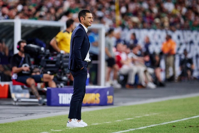 Jimmy Lozano en un partido con México